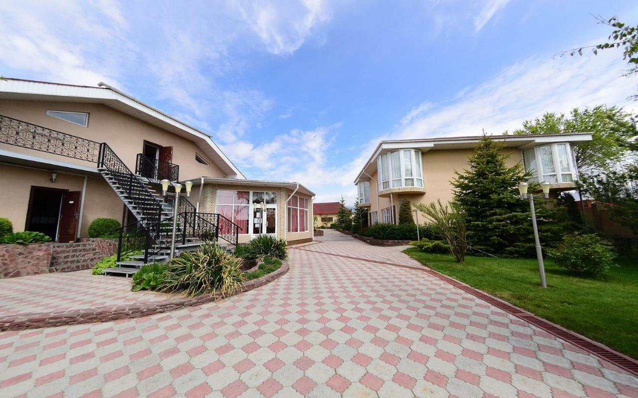 Zlata Inn Tamchy Ngoại thất bức ảnh